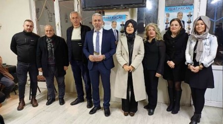 Karaman Mahallesi Muhtar Aday Vedat Kaar ve Azalar, mahalle iin kapsaml projelerini tantt
