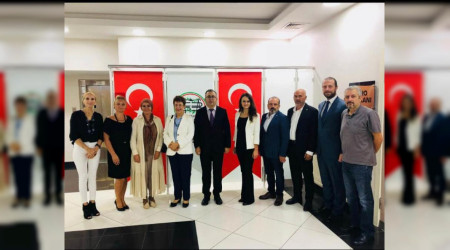 İyi Parti Kadına Şiddet ve Nafaka konulu panele katıldı