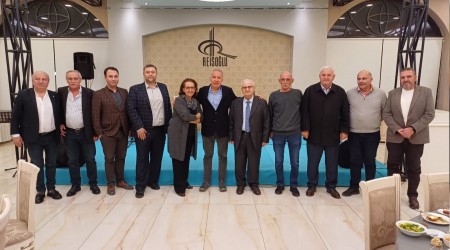 Paksan ailesi geleneksel iftar sofrasnda bulutu