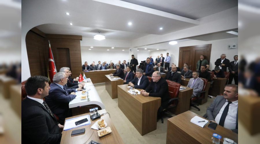 Vali Nayir Hendek ve Akyazı İlçelerinde Temaslarda Bulundu