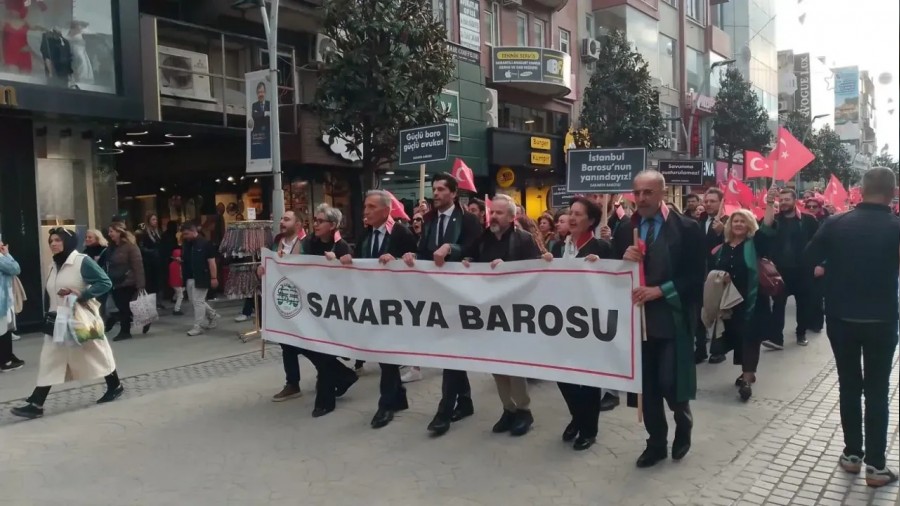“Avukatlar burada, adalet nerede?”