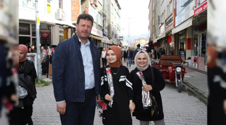 BAKAN SOYKAN 8 MART DNYA KADINLAR GNN UNUTMADI