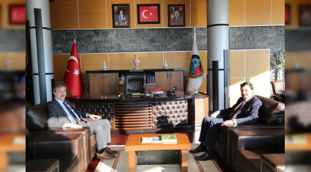 Genel Sekreter Ak'tan İade-i Ziyaret