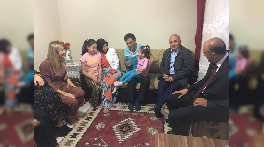 Akyaz'da Duygusal Ziyaret