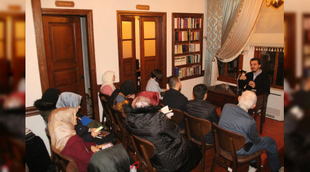 ?Eref-i Mahlkat Anlamak' okuyucularyla bulutu