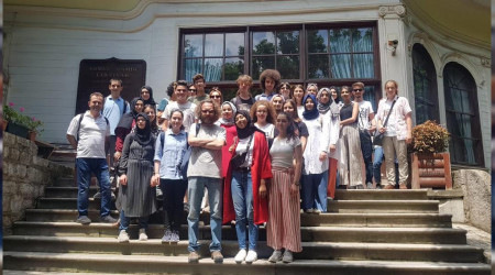 ?Huzur'un gzergahn gezdiler