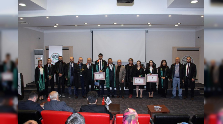 Kadnlar el stnde tutulmay hak ediyor