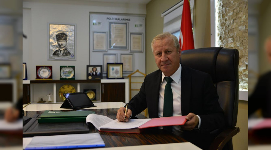 Sakarya Ticaret Borsas Ynetim Kurulu Bakan Adem Sar 24 Kasm retmenler Gnn kutlad.