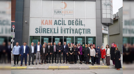 AK Parti Sakarya İl Başkanlığı, Kızılay ile birlikte ?Kan Bağış Kampanyası' düzenledi.