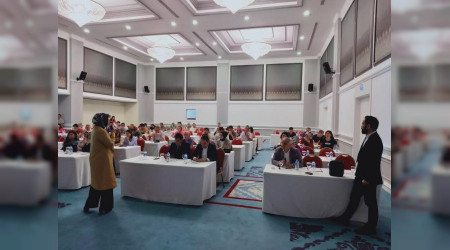 Rehber retmenlere ?Mutluluk ve Baarnn Psikolojisi' Eitimi