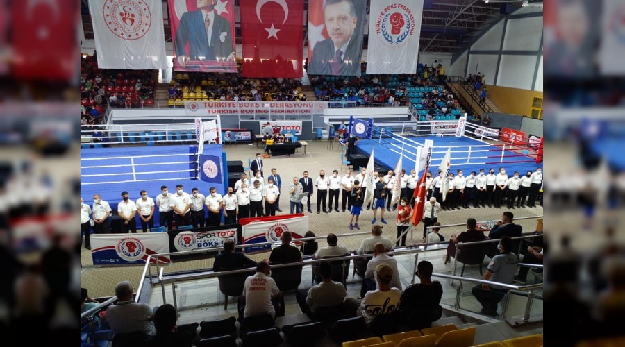 ampiyonlar yetitiren salonu bakanlar ziyaret etti