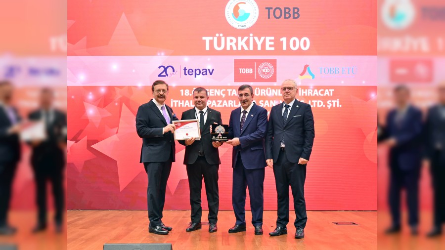 STB Bakan Mustafa Gen Trkiye lk 100 Firmas dl treninde dln ald.
