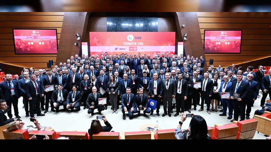 STB Bakan Mustafa Gen Trkiye lk 100 Firmas dl treninde dln ald.