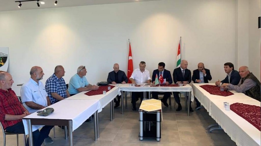 Abhazya Bakan İnal Ardzınba’ dan, Sakarya Abhaz Derneği’ne ziyaret
