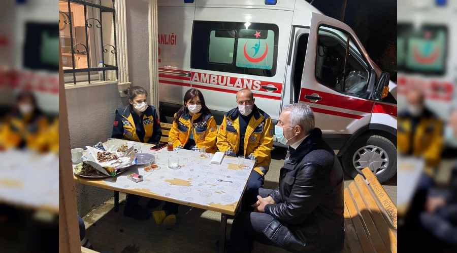 BABAOĞLU YENİ YILI SAĞLIKÇILARLA KARŞILADI