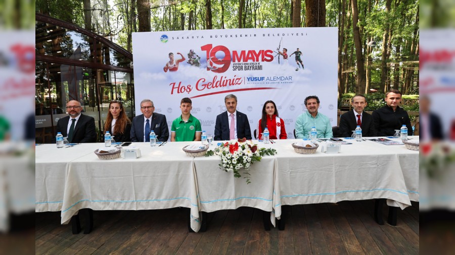 Bakan Alemdar, 500 yldz sporcuyla: