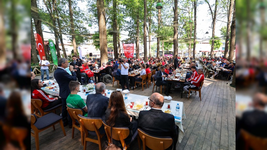 Bakan Alemdar, 500 yldz sporcuyla: