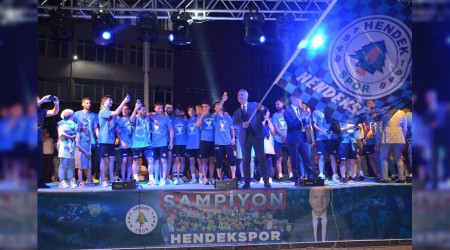 HENDEK ŞAMPİYONLUĞU DOYA DOYA KUTLADI