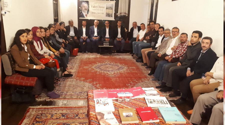 Tarakl'da Fahri Tuna'dan Bol Kahkahal Edebiyat Syleisi