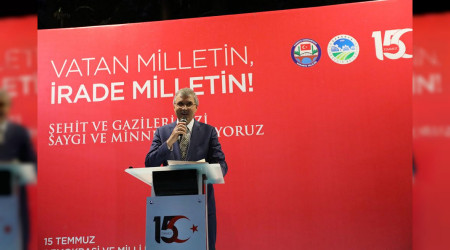 Vatanna ve bayrana sevdal bir milletiz