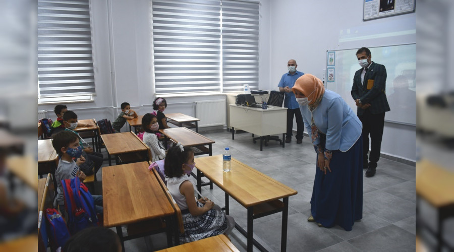Durmuş, Minik Öğrencilerle