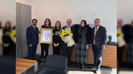 Durmuş'tan Hayırsever İşadamı Haşim Gürdamar'a Teşekkür Plaketi