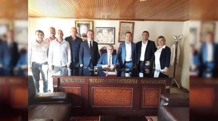 Bakan Yce'den, Sakarya 2'inci El Oto  Galericileri Sitesi'nin hayrl olsun ziyareti
