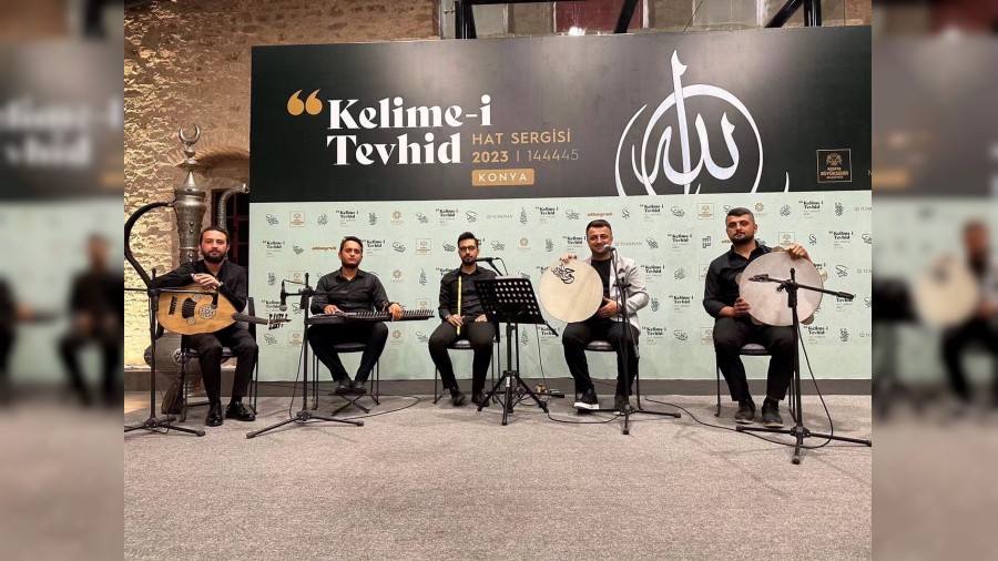 BEKLENEN “ÜÇ AYLAR” ALBÜMÜ ÇIKTI
