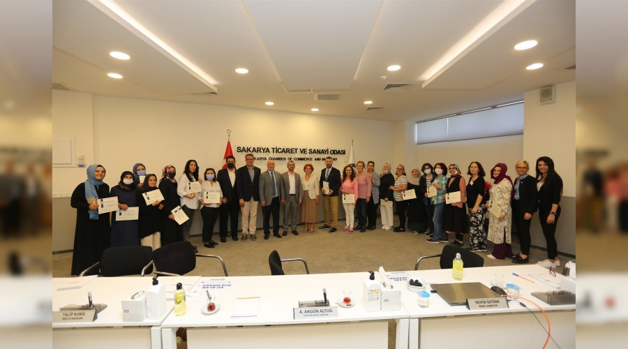Girişimci Kadınlar Eğitimlerini Tamamlayarak Kooperatifçilik Sertifikalarını Aldı