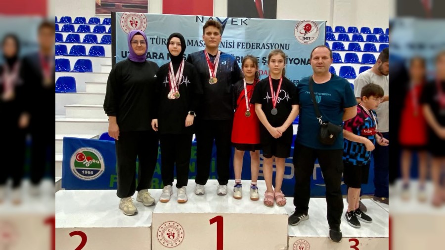 Yenihayat Spor Kulb Para Masa Tenisi sporcusundan tarihi baar.