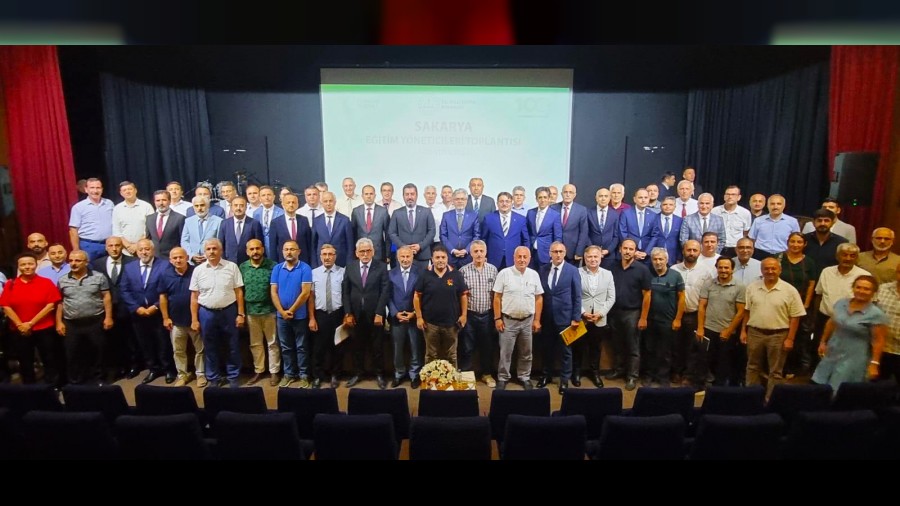 BAKAN YARDIMCISI ÖMER FARUK YELKENCİ’DEN “SAKARYA EĞİTİM YÖNETİCİLERİ TOPLANTISI”
