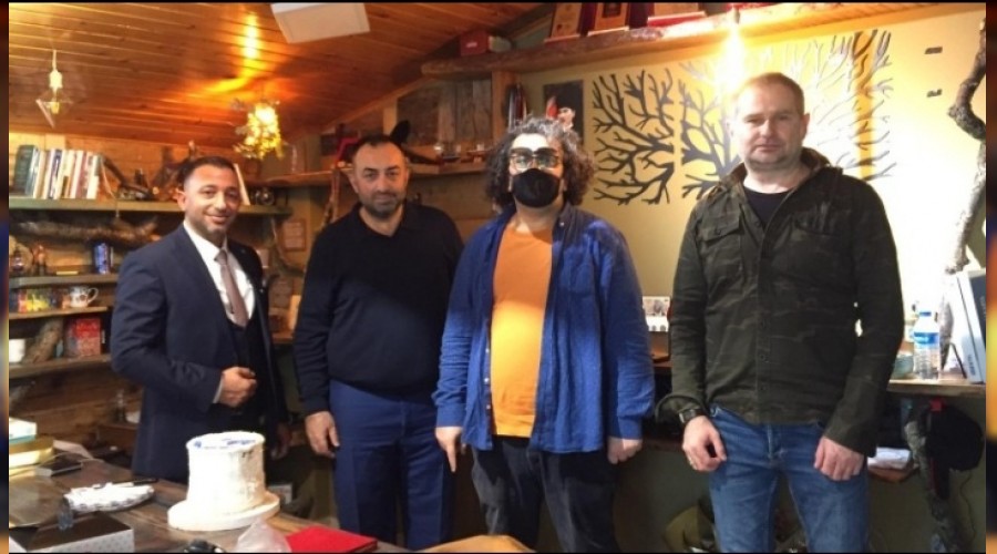 Bakan Demir'den LC Haber Ajans'na plaket