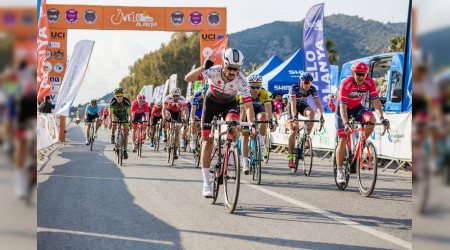 Bisiklet Takm yol takm ile de baarya pedal evirecek