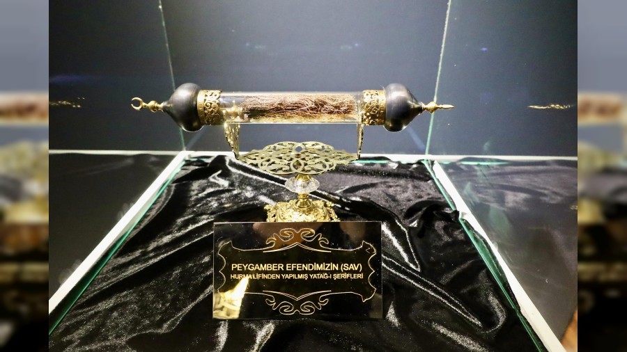 Hz. Muhammedin mukaddes emanetleri Sakaryallarla buluuyor