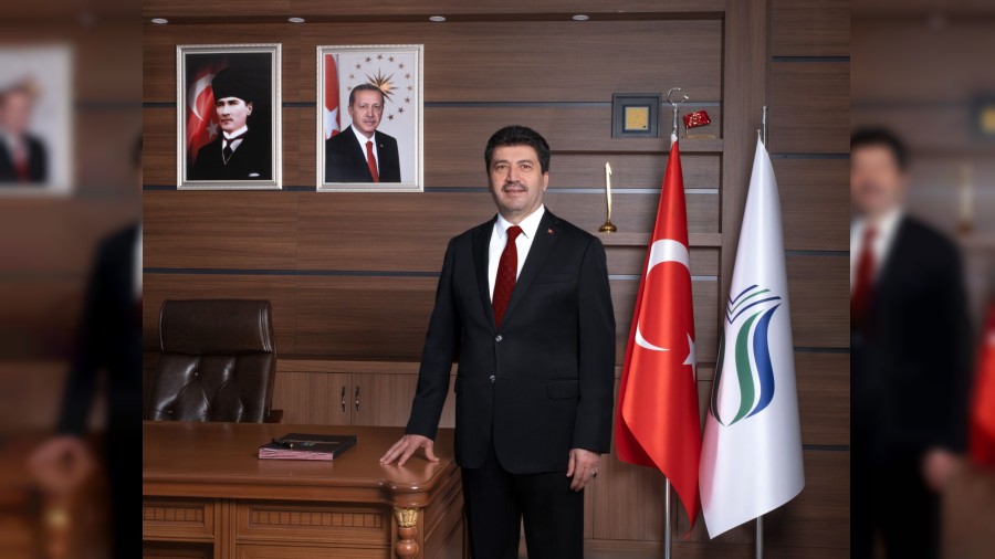 Rektr Sarbyktan Cumhuriyet Bayram mesaj