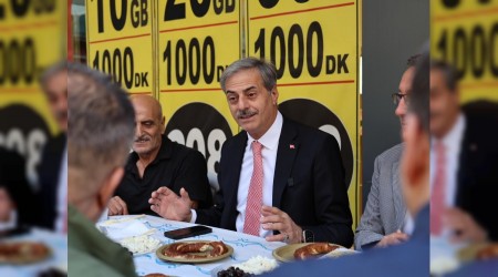 Bakan Alemdar, Yuvam Sokak esnafyla bulutu: