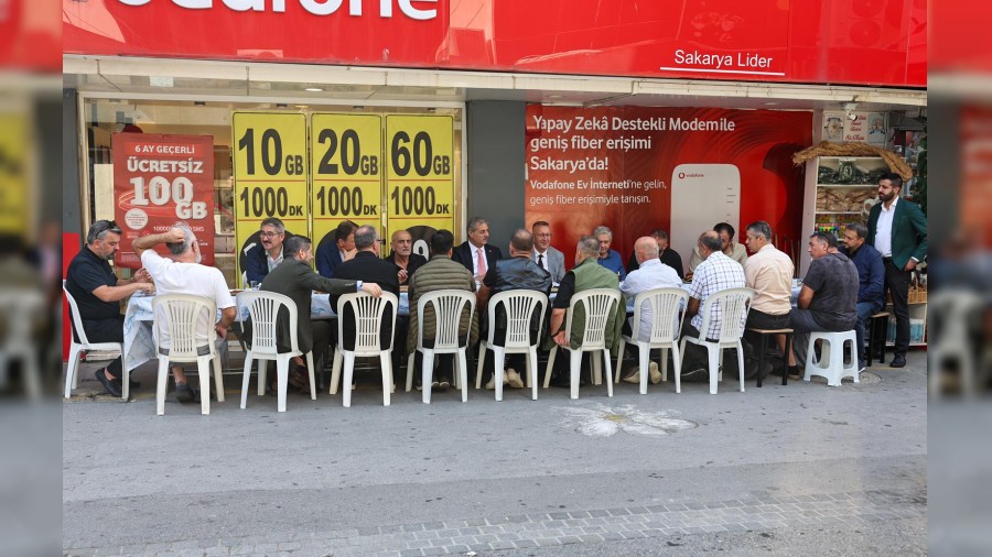 Bakan Alemdar, Yuvam Sokak esnafyla bulutu: