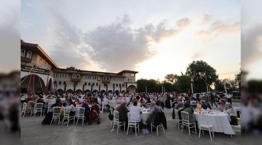 Vali Mustafa Büyük Kız Anadolu İmam Hatip Lisesinde Mezuniyet Heyecanı Yaşandı