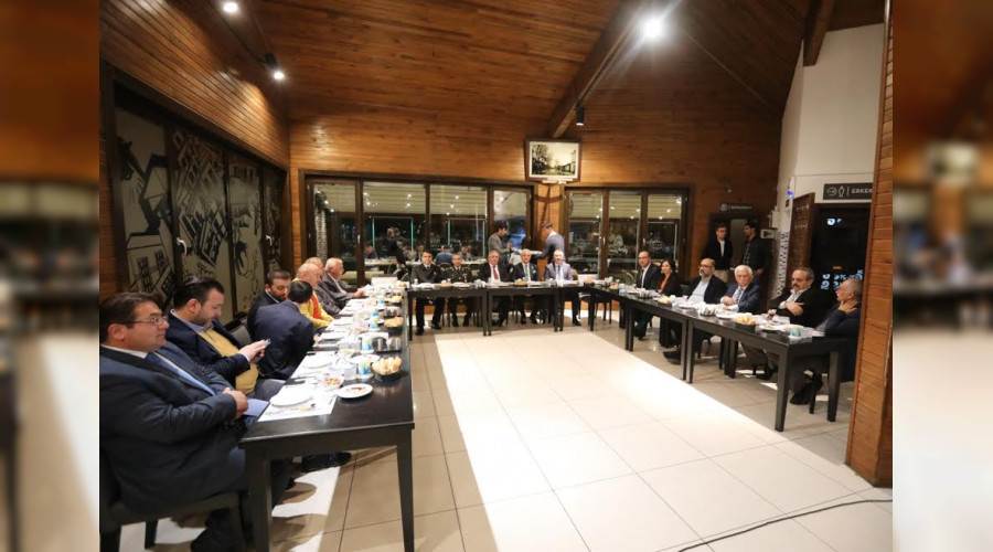 Vali Nayir Trkmen renci Topluluu le Bir Araya Geldi