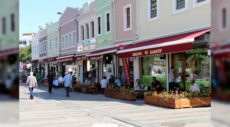Vatandalar ve esnaf meydann yeni halini beendi
