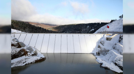 Akay Baraj Gl'nde seviye 25,5 metre