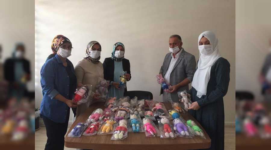 Azerbaycanl ocuklara Manevi Yardm