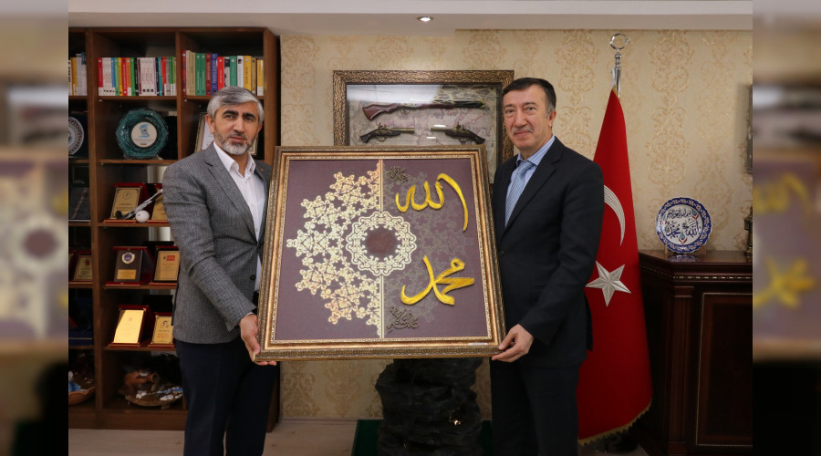 Hasan Ali Çelik Bugününü Gençliğe Ayırdı