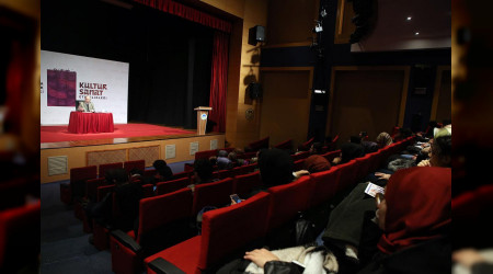 stiklale Hasret Bir Mtefekkir: Mehmet Akif