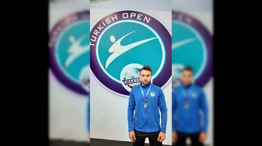 Kick Boksta Bykehirli sporcular krsde