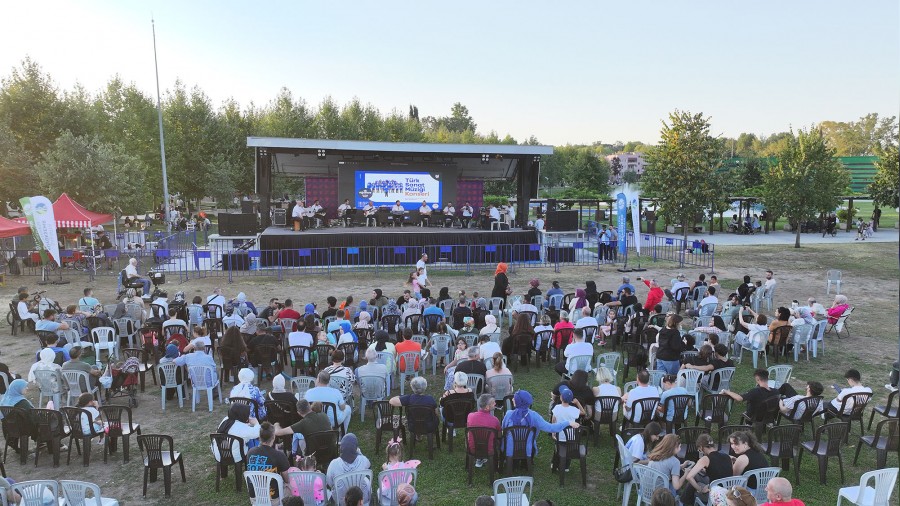 Millet Bahesinde kltr, sanat ve elenceyle dolu bir pazar
