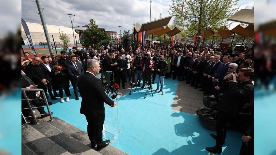 Serdivan'da Sakarya'nın En Büyük Kitap Fuarı Açıldı