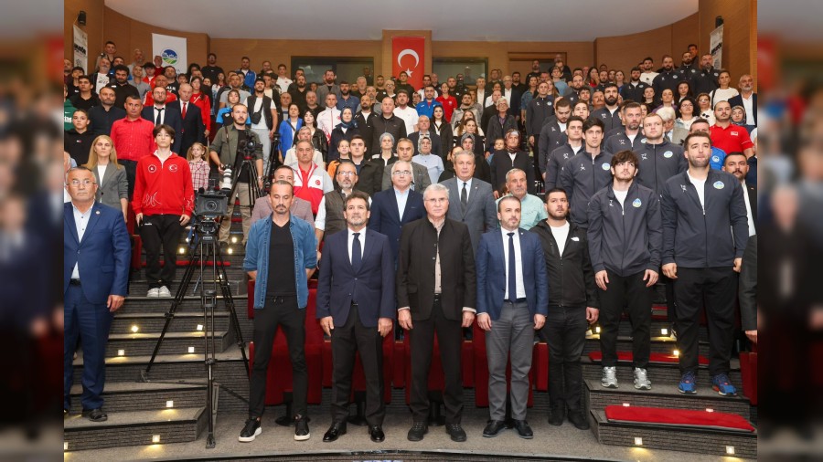 "Sporun Enleri Sakarya" dllerinin sahiplerini buldu.
