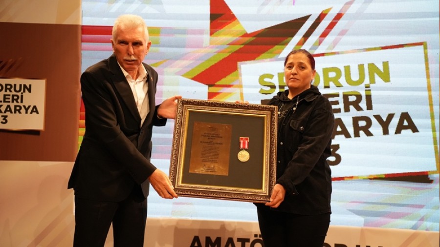 "Sporun Enleri Sakarya" ödüllerinin sahiplerini buldu.