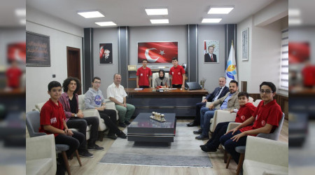 Gelecein Bilim nsanlarna Durmu'tan Baar Belgesi